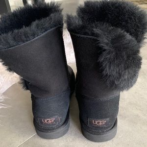 UGG - black, size 7